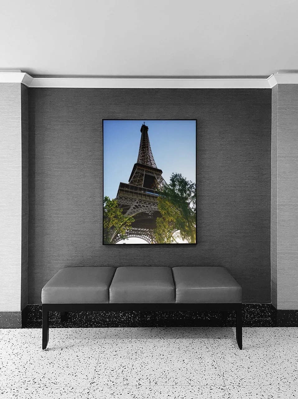 Eiffel Salon