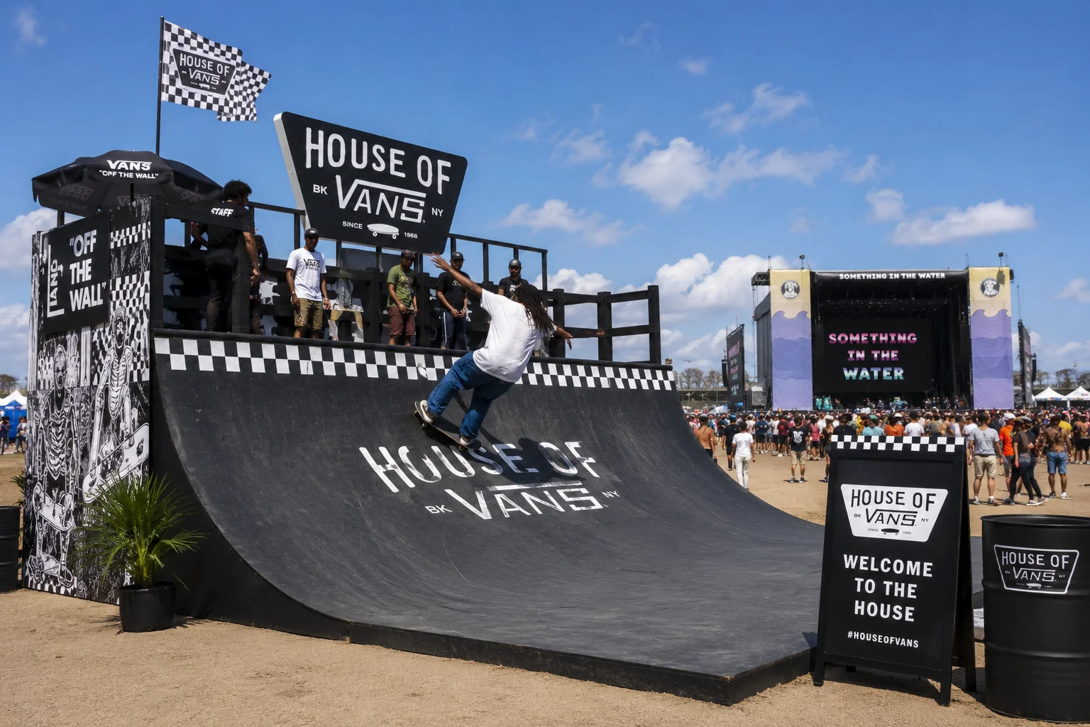 HOUSEOFVANS_1