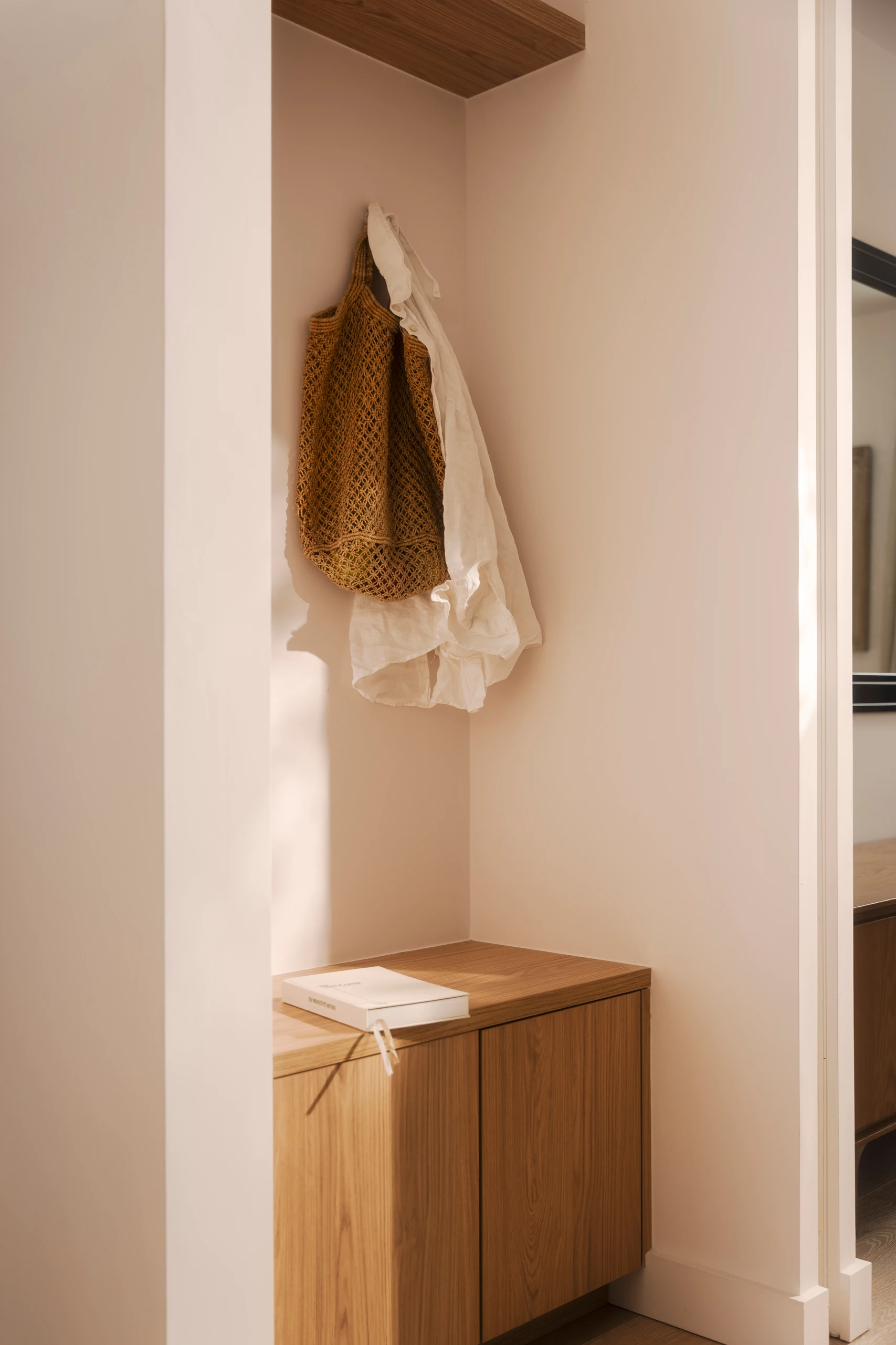 Entrance / joinery